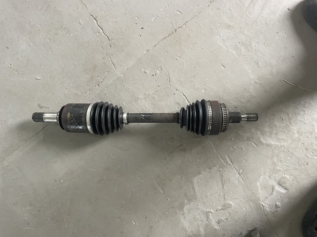 Полуось передняя левая A1633300401 MERCEDES