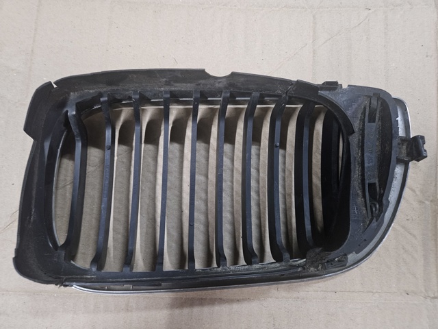 511370305490 BMW Решетка радиатора правая купить в Одесса