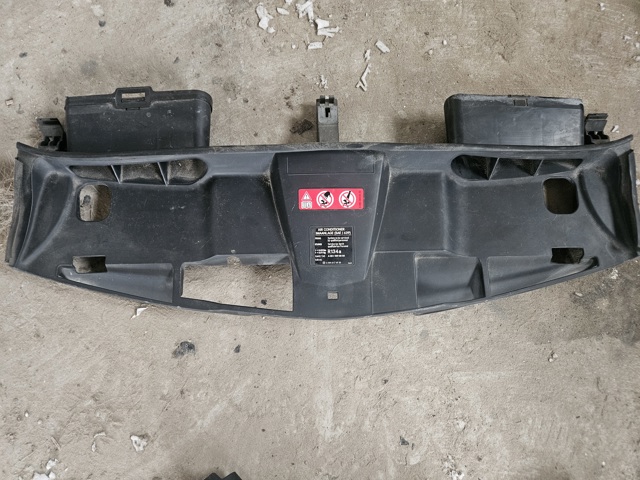 Накладка верхняя передней панели/суппорта радиатора A2125000255 MERCEDES
