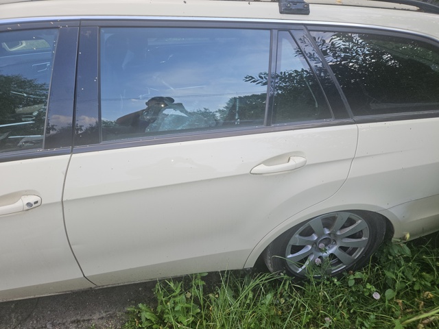 Задняя левая дверь A2127300305 MERCEDES