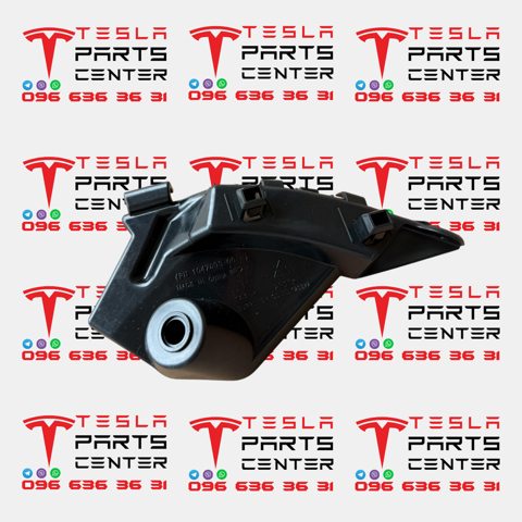 Кронштейн бампера переднего, внешний правый 104709300H TESLA