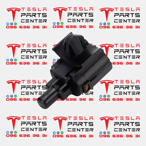 Датчик температуры окружающей среды 110681800A TESLA