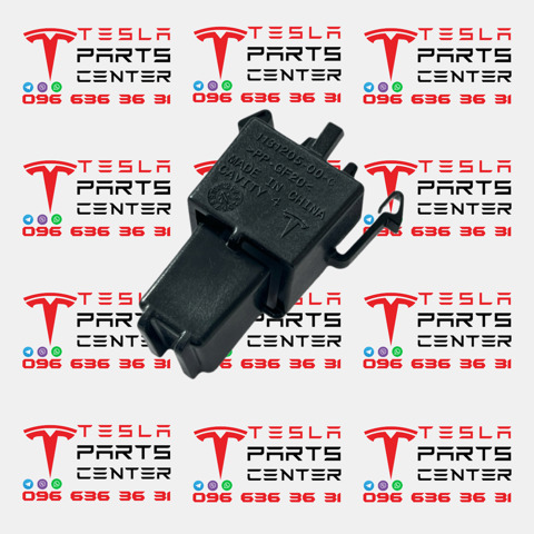 Пистон (клип) крепления обшивки крышки багажника 113120500C TESLA