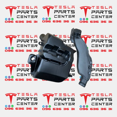 Бачок омывателя стекла 149041200B TESLA