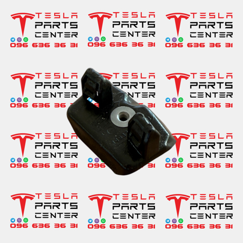 Кронштейн бампера переднего, левый 149377200B TESLA