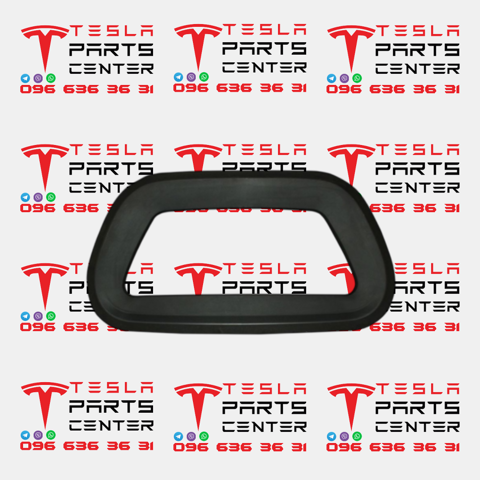 Уплотнитель капота 149408800A TESLA