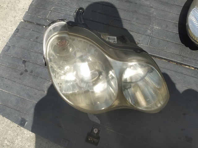 Правая блок фара 1017001027 GEELY