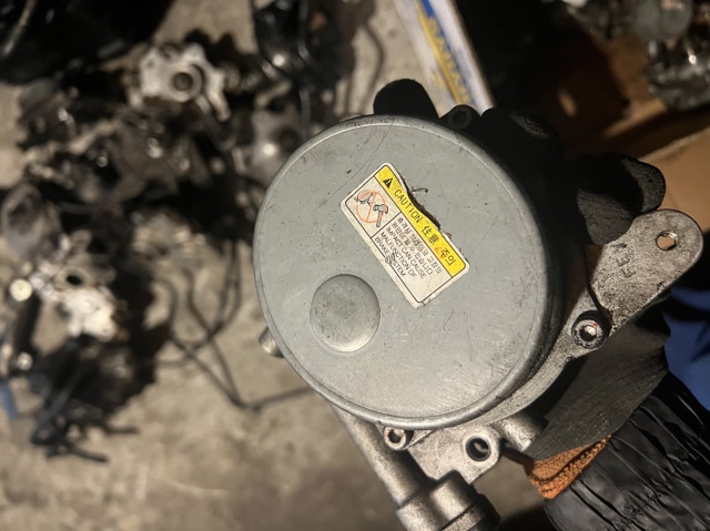 HYUNDAI 288102F150 Вакуумный насос в наличии Запорожье