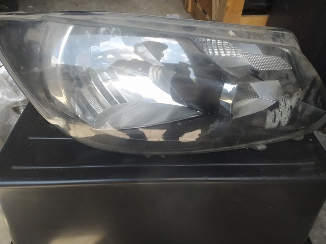 VAG 2K5941006B Фара правая в наличии Кривой Рог