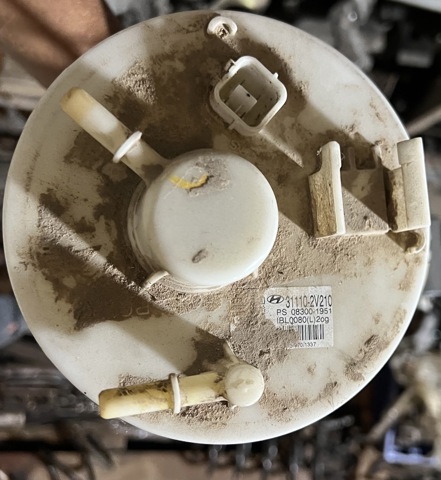 311102V210 HYUNDAI Модуль топливного насоса с датчиком уровня топлива купить в Ровно
