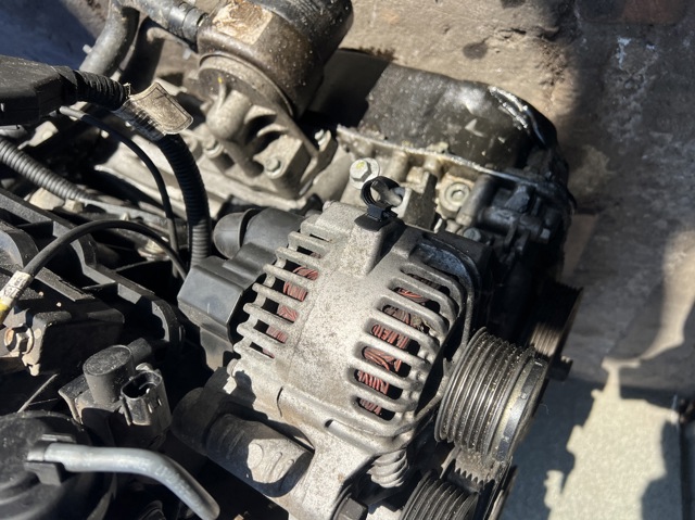 Автомобильный генератор 373002G150 HYUNDAI