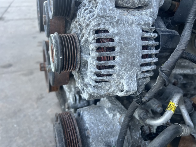 Генератор автомобильный 373002G700 HYUNDAI