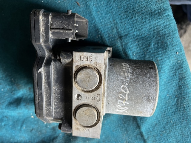 589201E110 HYUNDAI Блок АБС купить в Ирпень