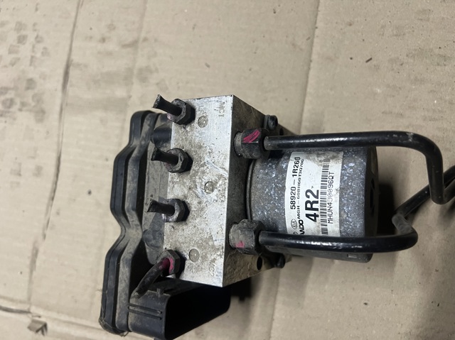 589201R260 HYUNDAI Блок АБС купить в Ирпень