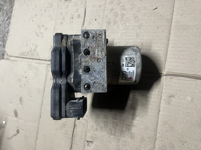 589204Z200 HYUNDAI Блок АБС купить в Кривой Рог