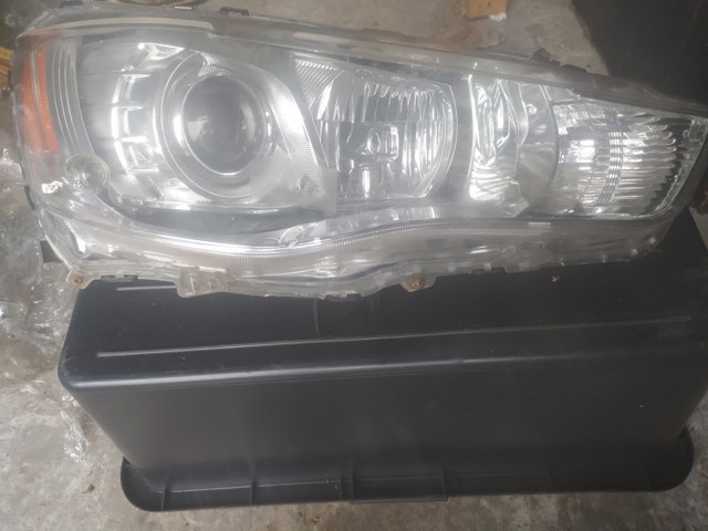 8301C338 MITSUBISHI Фара правая купить в Винница