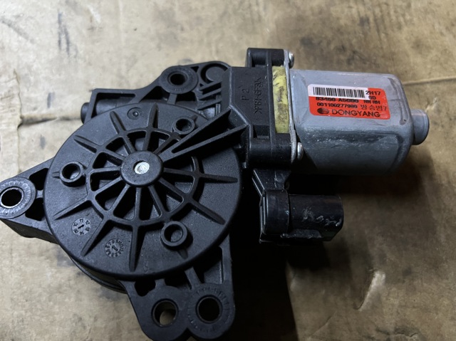 83460A5000 HYUNDAI Мотор стеклоподъемника двери задней правой купить в Украина