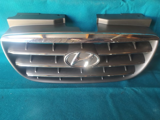 Облицовка радиатора 863502H000 HYUNDAI
