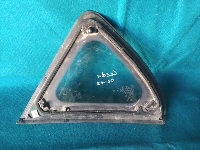 878201H000 HYUNDAI Стекло кузова (багажного отсека) правое купить в Киев