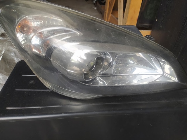 921021H HYUNDAI Фара правая купить в Кривой Рог