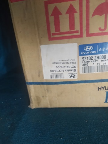 HYUNDAI 921022H000 Фара правая в наличии Винница