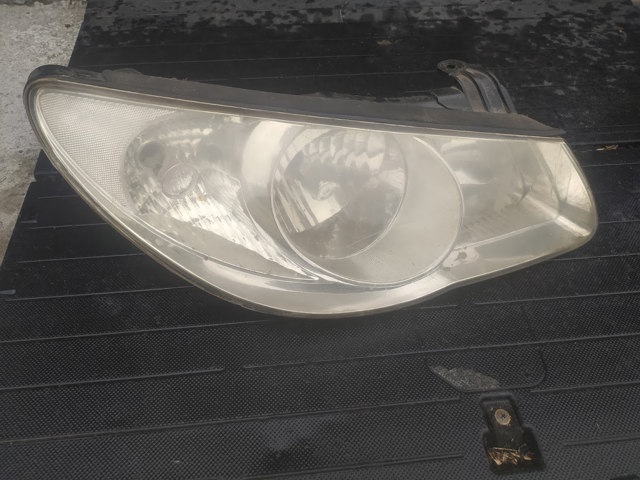 921022H000 HYUNDAI Фара правая купить в Житомир