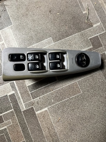 935702F200 HYUNDAI купить в Львов