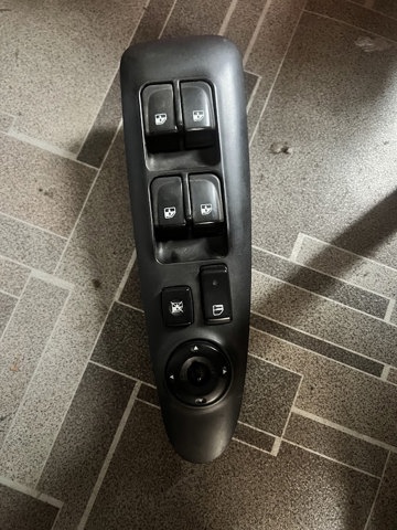 935702G710T0 Hyundai/Kia