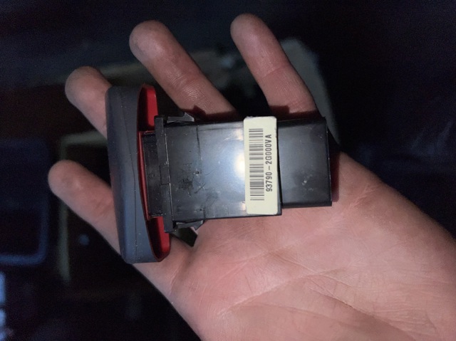 937902G000VA Кнопка аварийки купить Винница
