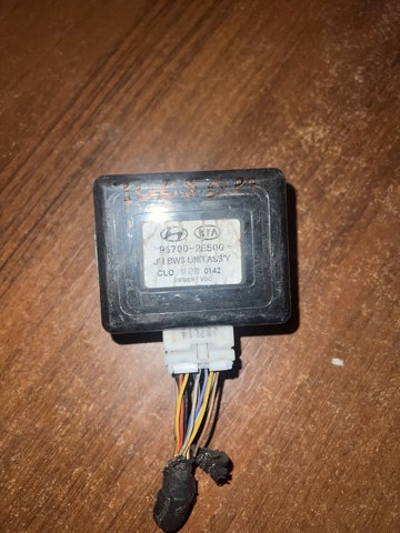 957002E500 HYUNDAI купить в Черновцы