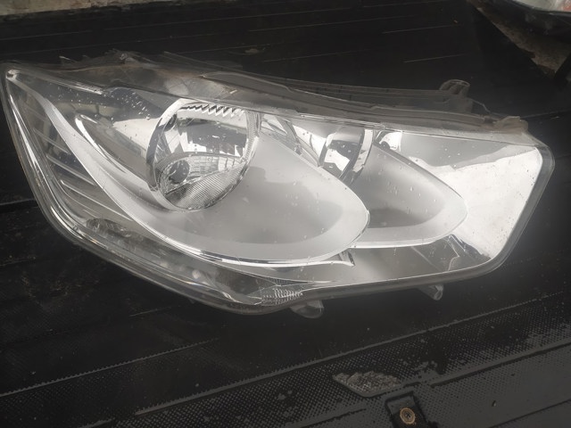 Основная фара - вставка 9675140380 PEUGEOT