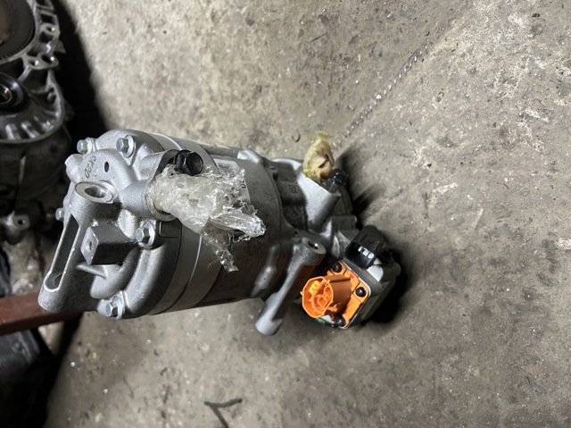 97701G2800 HYUNDAI Компрессор кондиционера купить в Кривой Рог