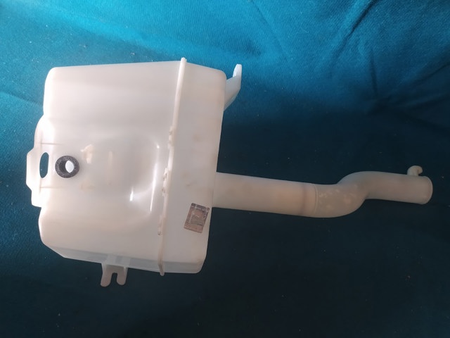 Водяной бачок омывателя стекла 986202E001 HYUNDAI
