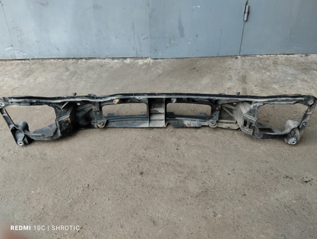 RENAULT 8200411916 Суппорт радиатора в сборе (монтажная панель крепления фар) в наличии Львов