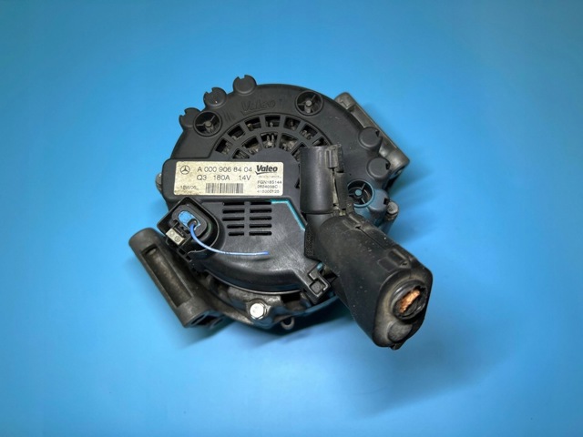 0009068404 MERCEDES Генератор купить в Киев