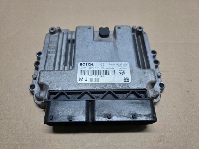 Компьютер двигателя 0281015767 OPEL