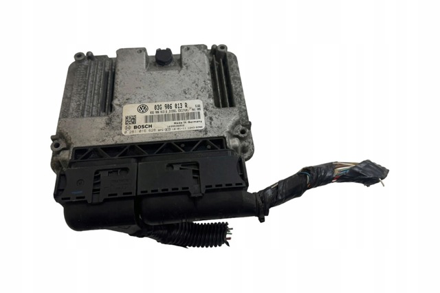 Компьютер двигателя 03G906013R VAG