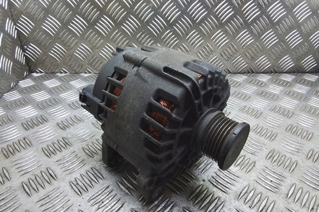 VAG 03L903023Q Генератор в наличии Чернигов