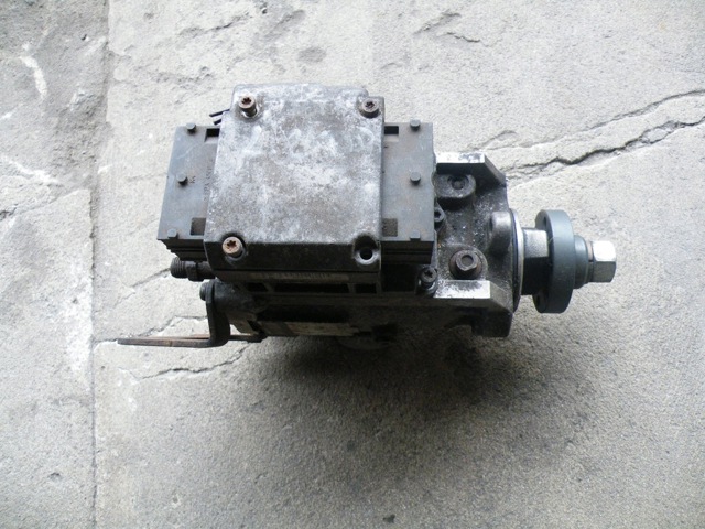 Насос топливный высокого давления (ТНВД) 0470504218 BOSCH
