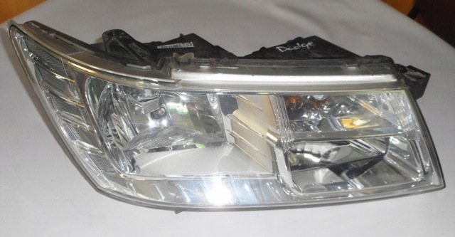05067788AD CHRYSLER Правая фара купить в Хмельницкий
