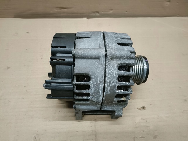 Автомобильный генератор 059903019L VAG