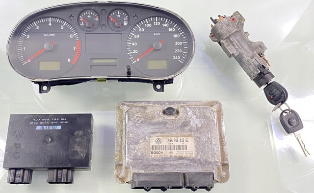 VAG 06A906018GC Блок управления двигателем в наличии Тернополь