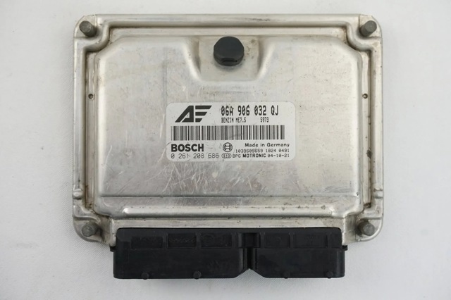 VAG 06A906032QJ Блок управления двигателем в наличии Ирпень