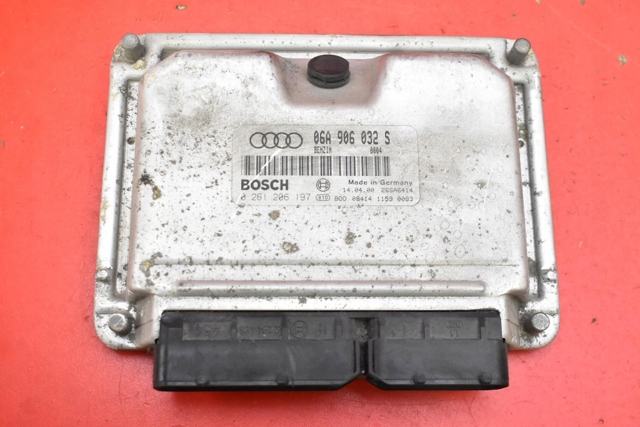 VAG 06A906032S Блок управления двигателем в наличии Житомир