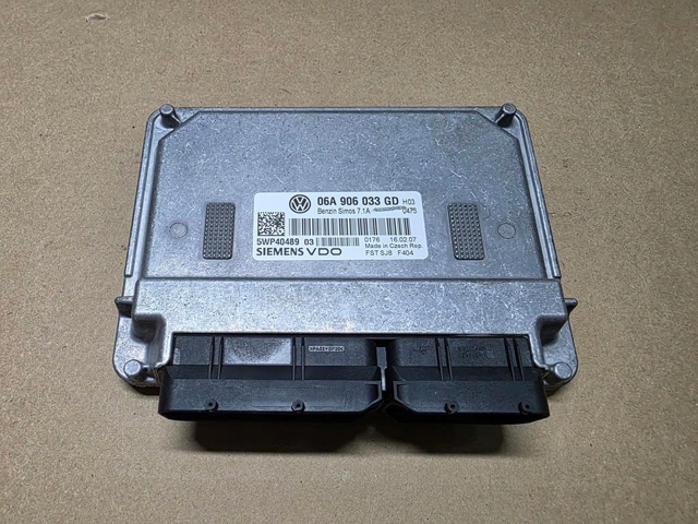 VAG 06A906033GD Модуль управления (ЭБУ) двигателем в наличии Черкассы