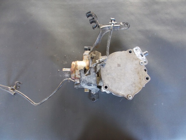 VAG 06J145100P Вакуумный насос в наличии Чернигов