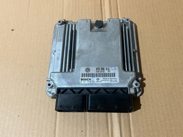 Компьютер двигателя 070906016 BOSCH