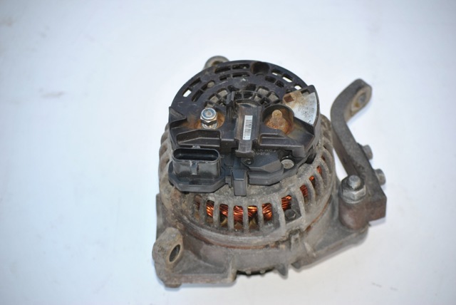 Автомобильный генератор 124555013 BOSCH