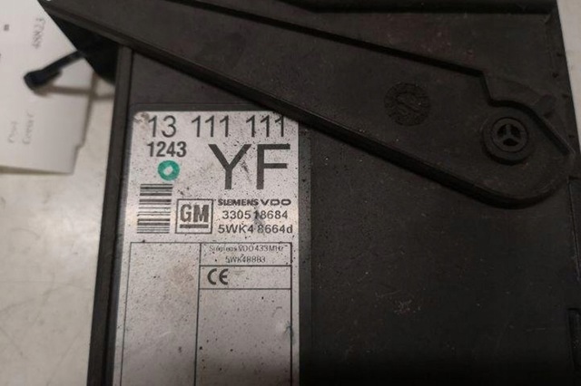 Блок управления комфортом 13111111 OPEL