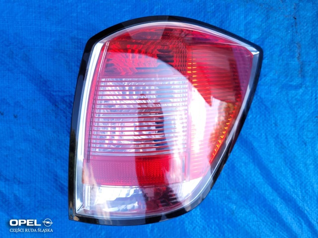 Правый стоп 13223674 OPEL